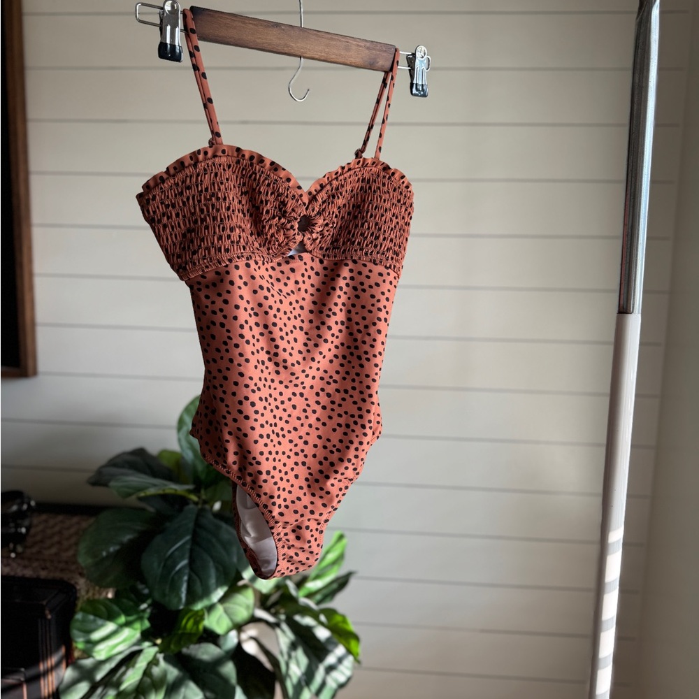 Old Navy One Piece Brown and Black Swimsuit with Sweetheart Neckline